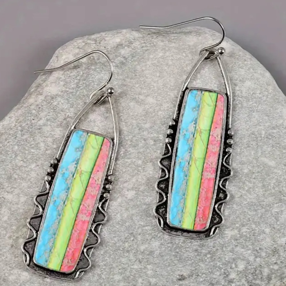 BOHO CRAFTED MULTI COLORED INLAID HOOK DANGLE SILVER TONE VINTAGE EARRINGS
